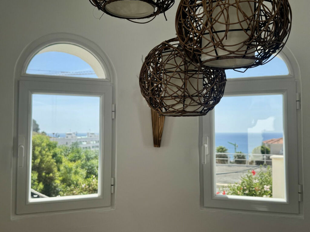 Detached Villa Estepona Málaga - image 14