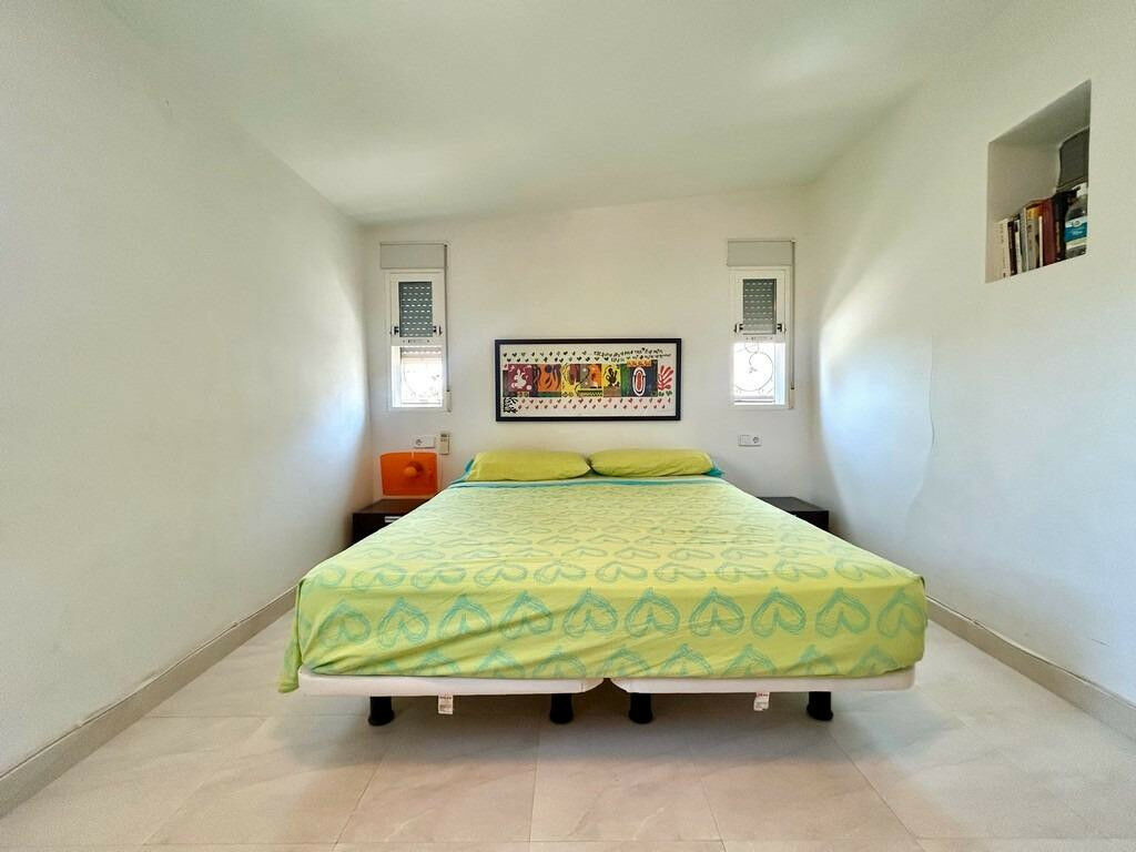 Detached Villa La Zenia Alicante - image 14