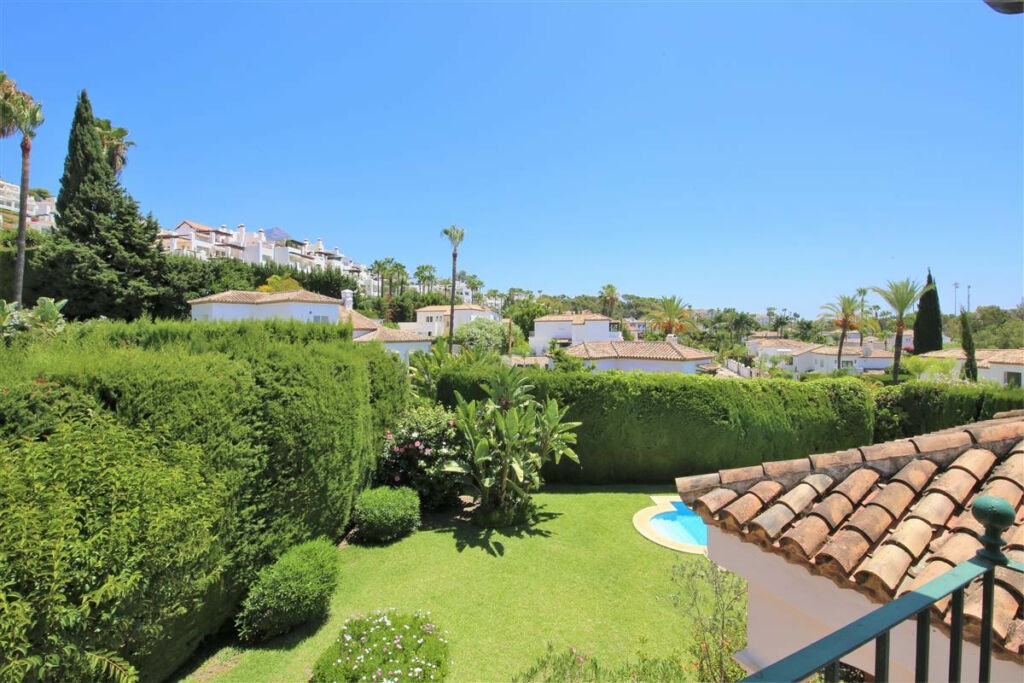 Detached Villa Marbella Málaga - image 14