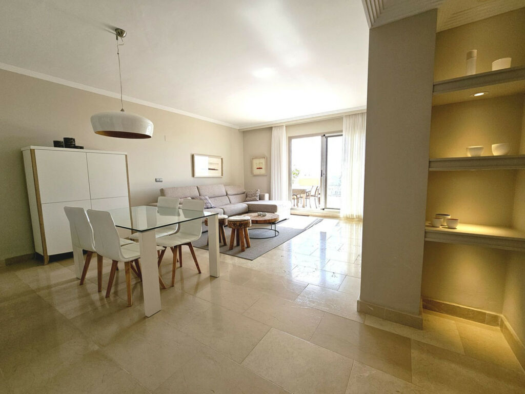 Penthouse Selwo Málaga - image 14