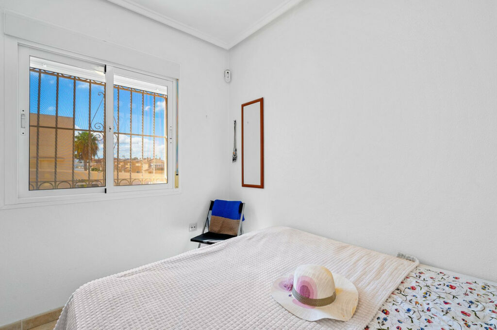Detached Villa Rojales Alicante - image 14