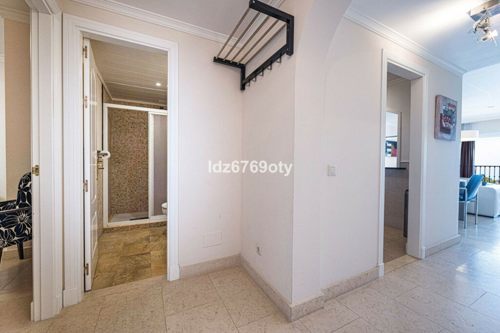 Middle Floor Apartment Benalmadena Málaga - image 14