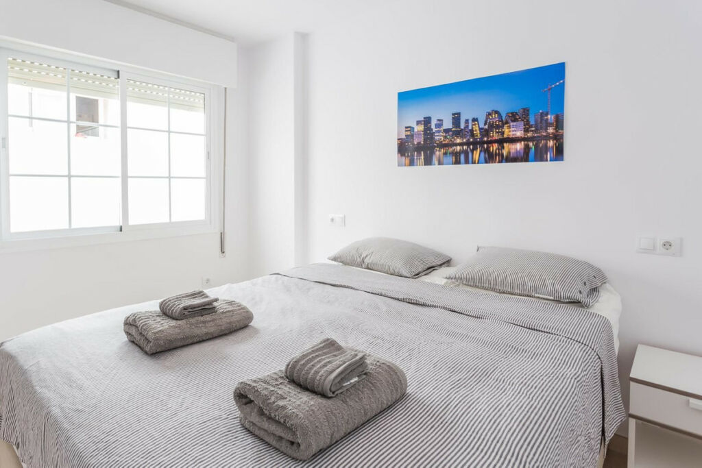 Middle Floor Apartment Fuengirola Málaga - image 14