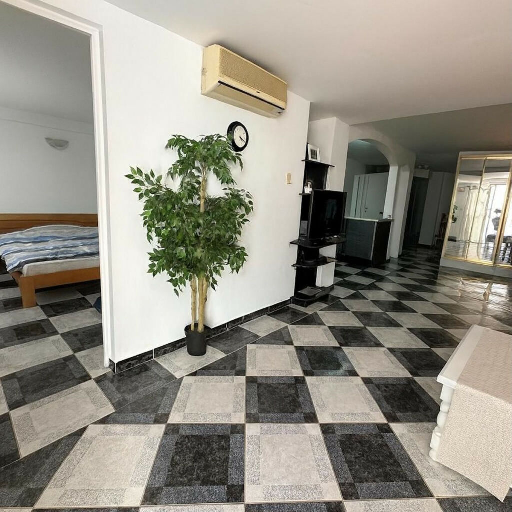 Ground Floor Apartment Calahonda Málaga - image 14