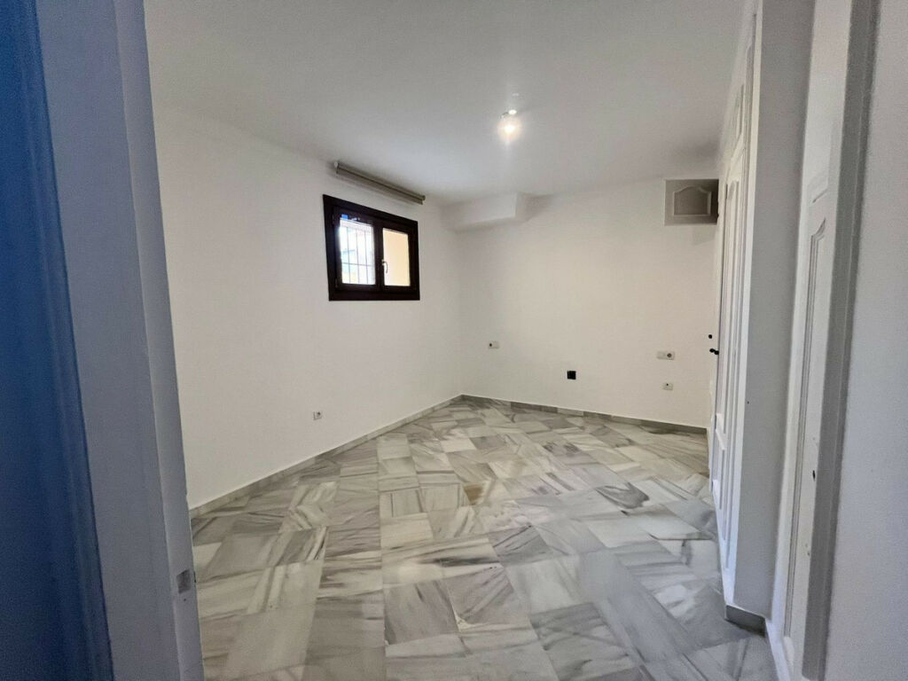 Detached Villa Guadalmina Alta Málaga - image 14
