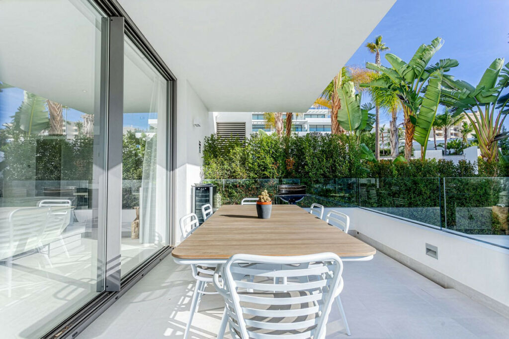 Middle Floor Apartment Estepona Málaga - image 14