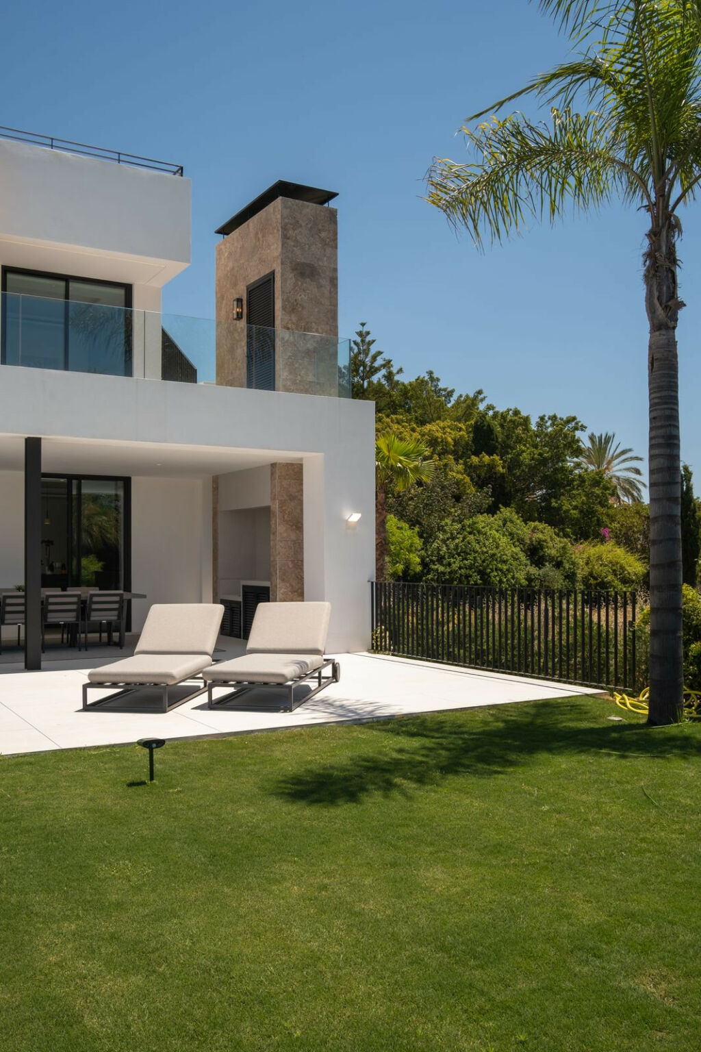 Detached Villa Nueva Andalucía Málaga - image 14