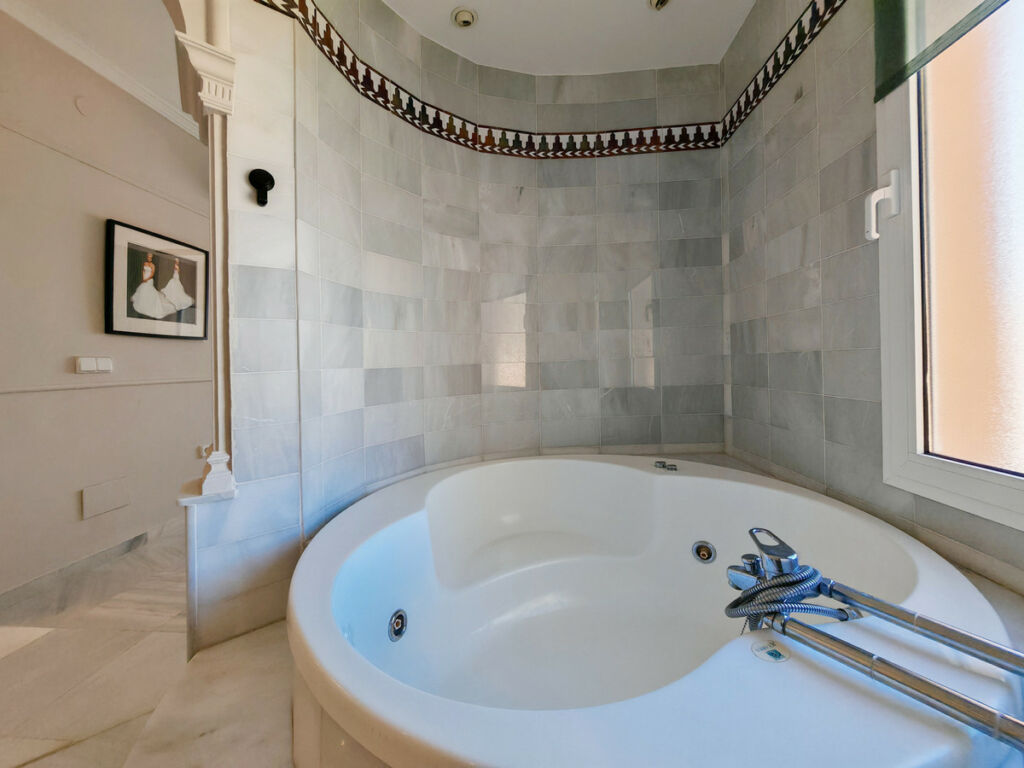 Semi-Detached House Riviera del Sol Málaga - image 14