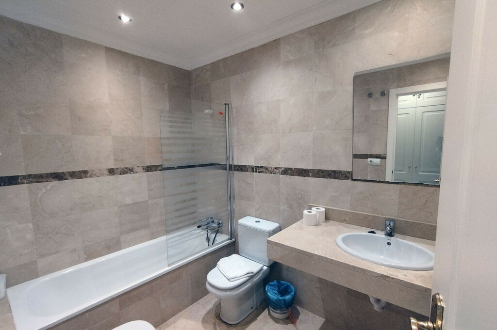 Ground Floor Apartment Estepona Málaga - image 14