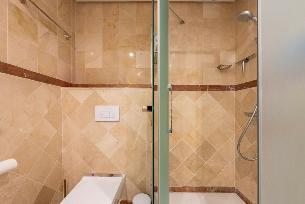 Penthouse Puerto Banús Málaga - image 14