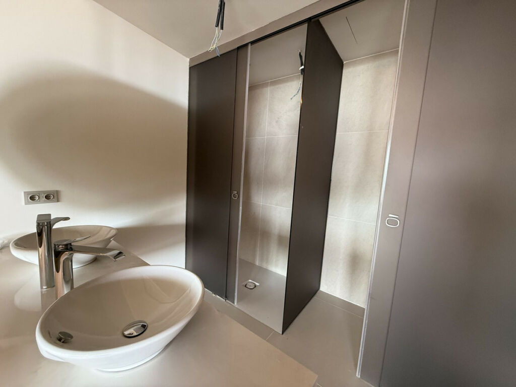 Middle Floor Apartment Higueron Málaga - image 14