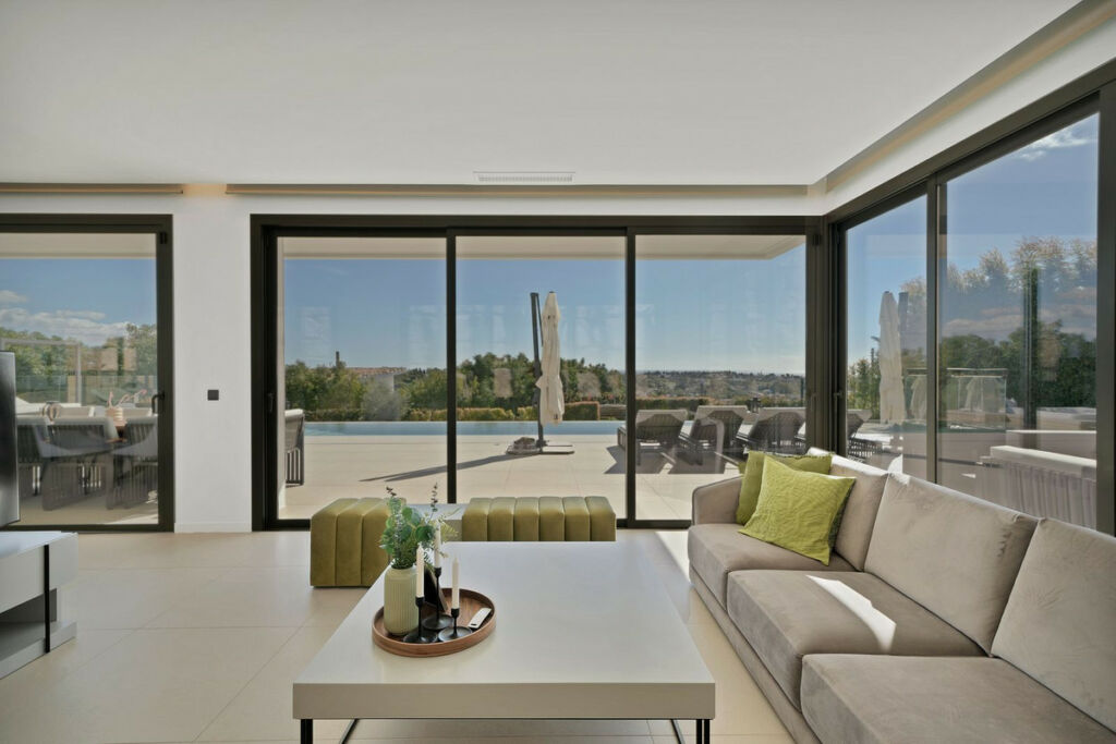 Detached Villa Benahavís Málaga - image 14
