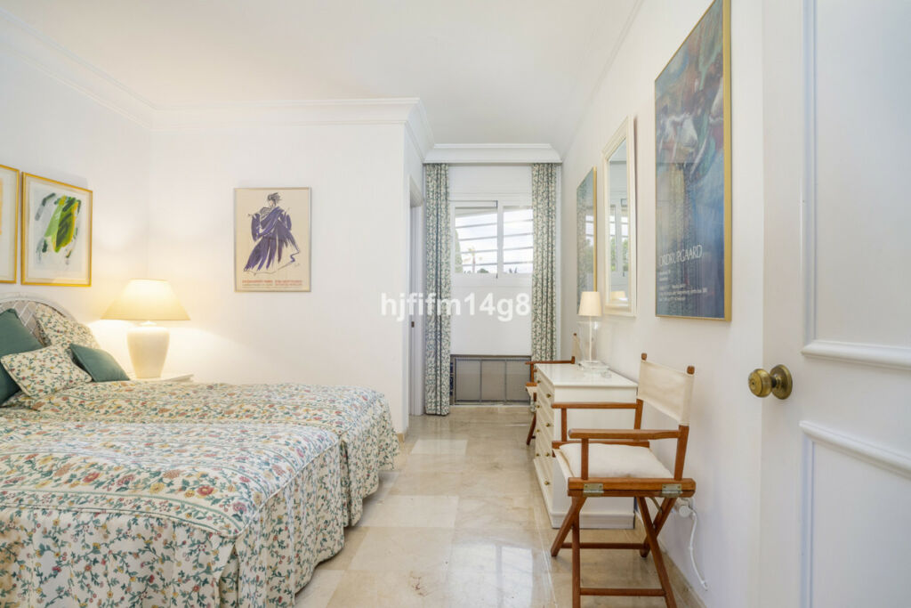 Middle Floor Apartment Guadalmina Alta Málaga - image 14