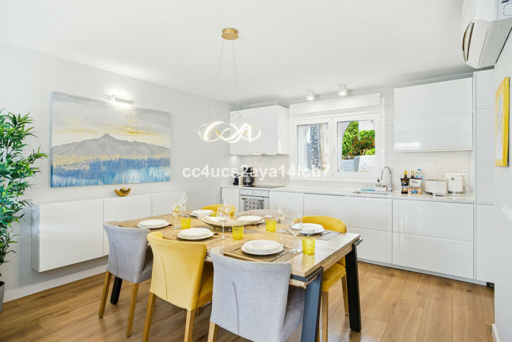 Townhouse Nueva Andalucía Málaga - image 14