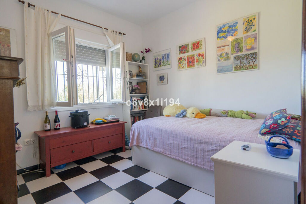Detached Villa Alhaurín de la Torre Málaga - image 14
