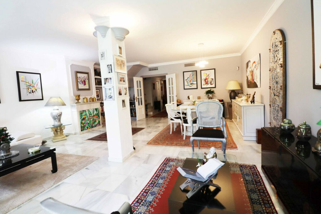 Townhouse Estepona Málaga - image 14
