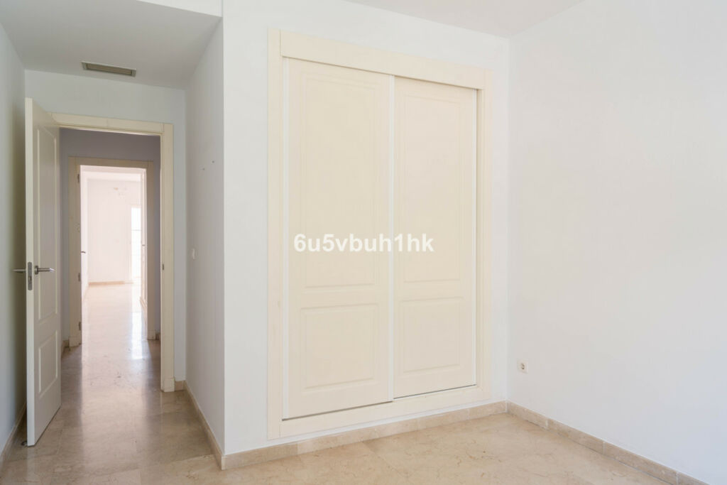 Middle Floor Apartment Istán Málaga - image 14