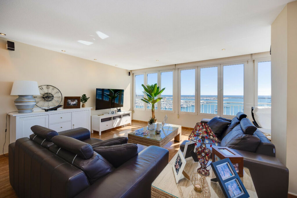 Middle Floor Apartment Torrevieja Alicante - image 14