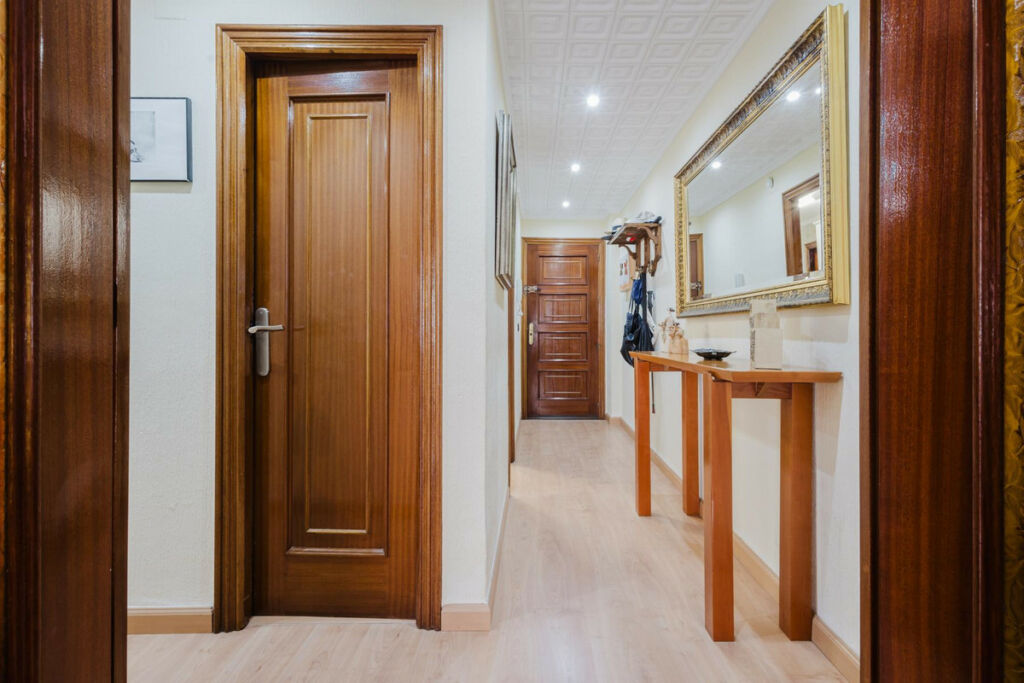 Middle Floor Apartment Torrevieja Alicante - image 14