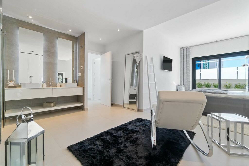 Detached Villa Campoamor Alicante - image 14