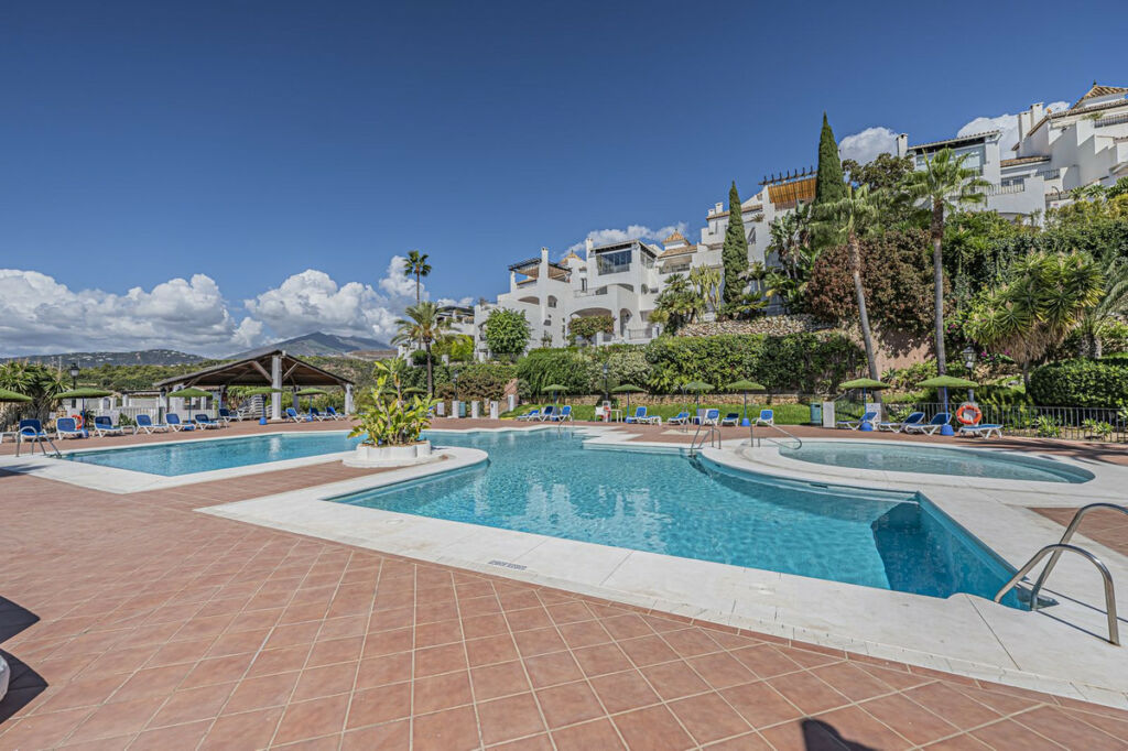 Townhouse Nueva Andalucía Málaga - image 14