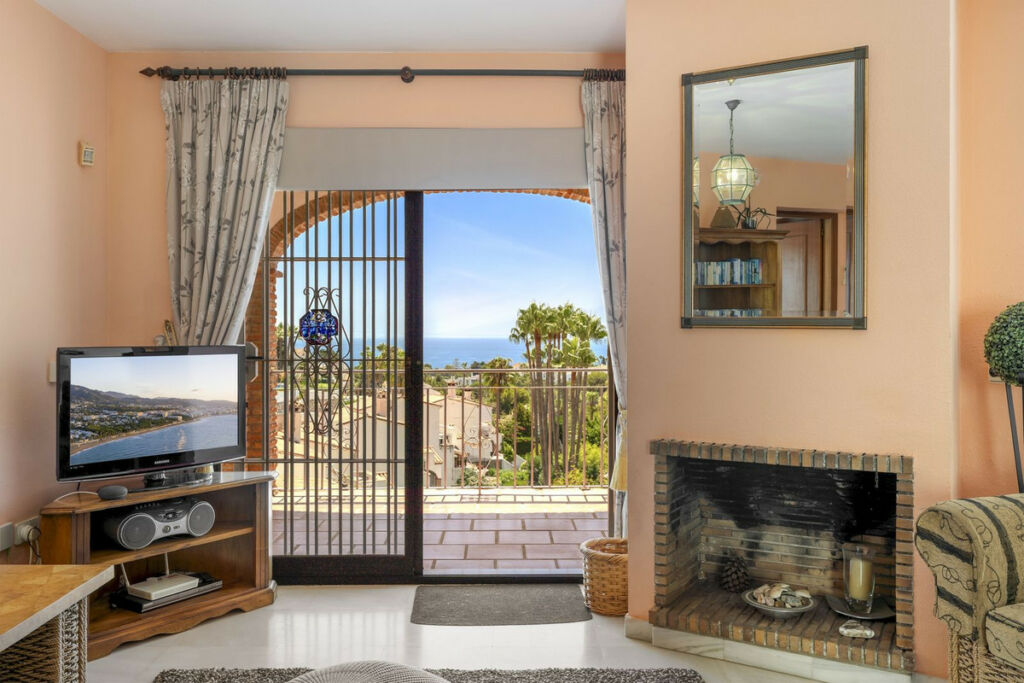 Semi-Detached House Calahonda Málaga - image 14