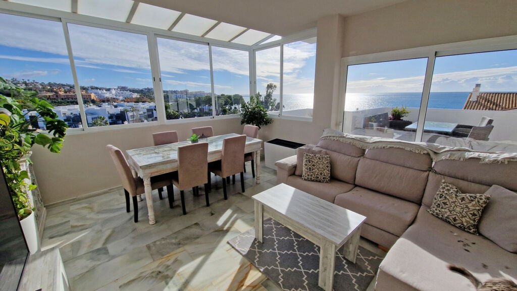 Middle Floor Apartment Estepona Málaga - image 14