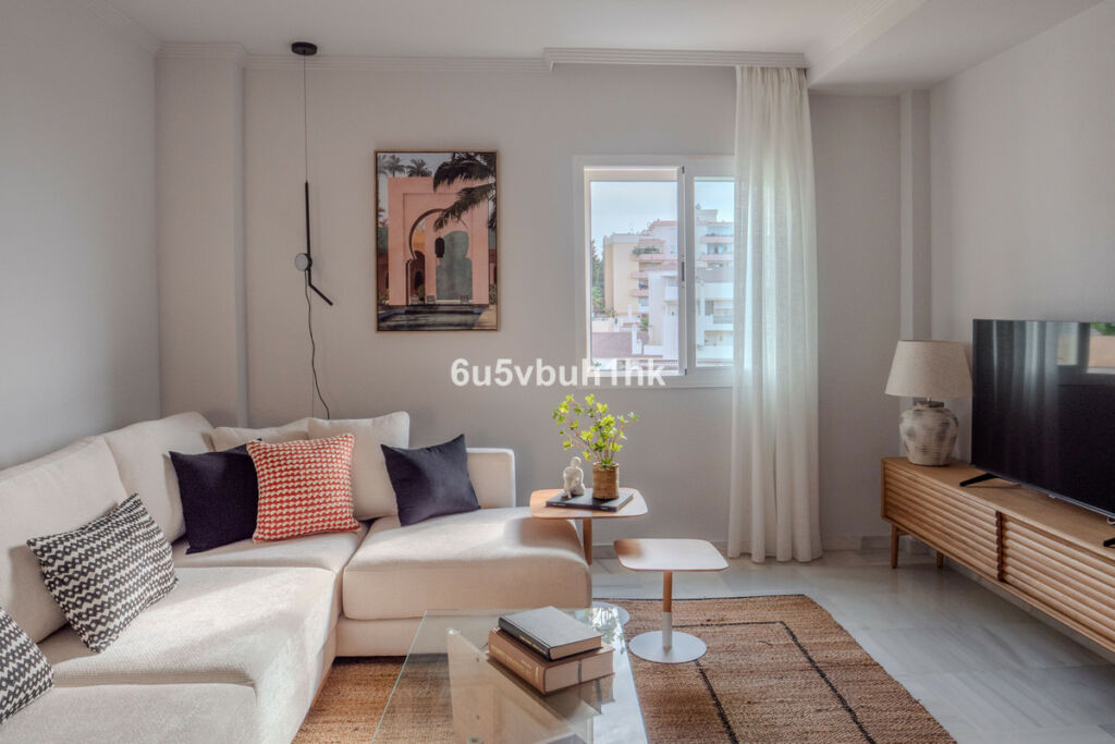 Townhouse Torrequebrada Málaga - image 14