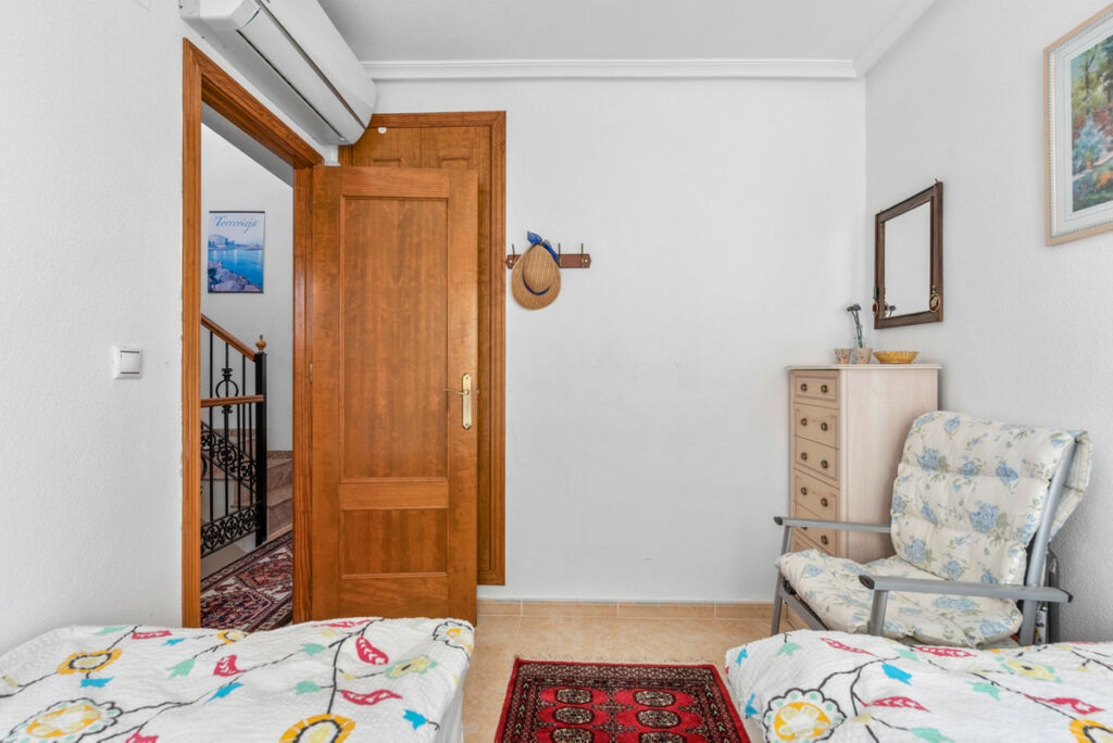 Townhouse Torrevieja Alicante - image 14