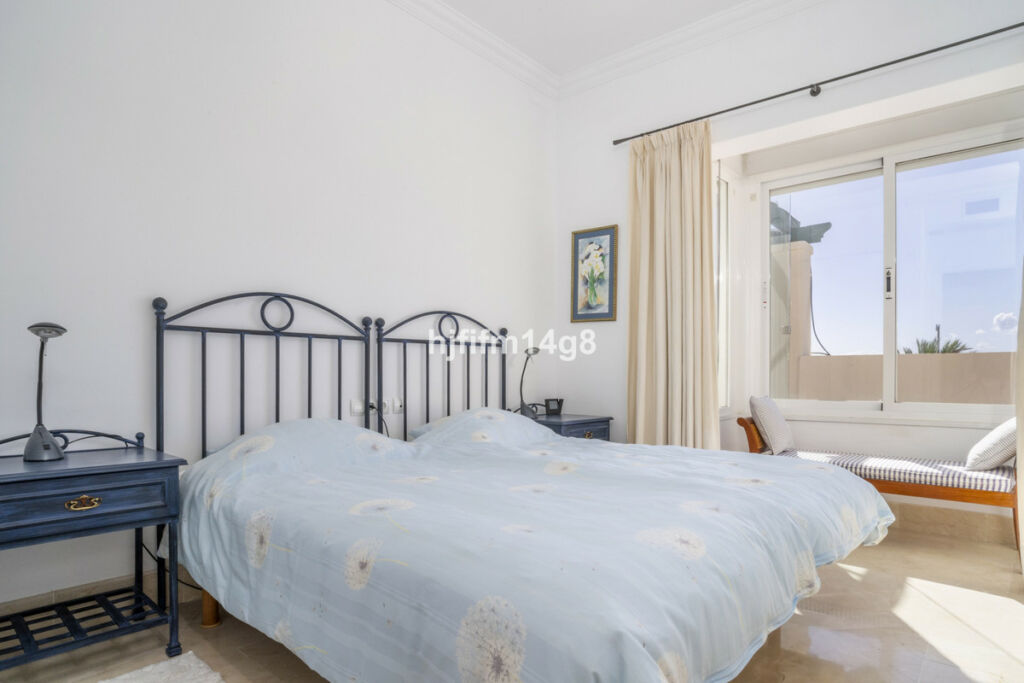 Penthouse Nueva Andalucía Málaga - image 14