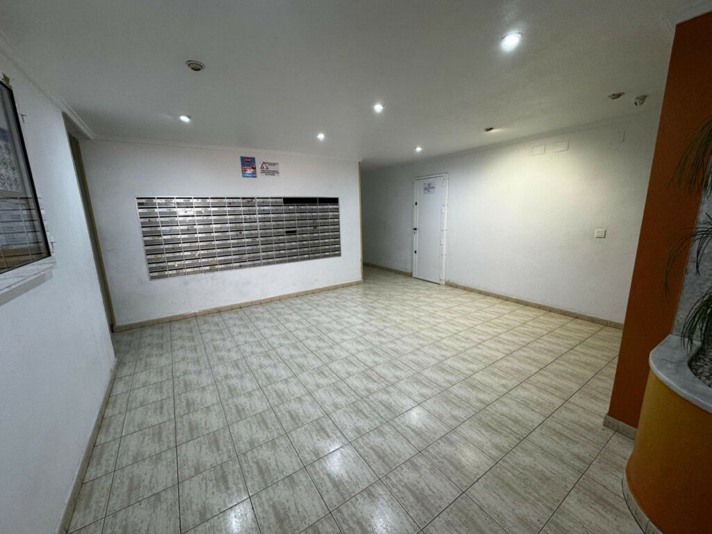 Middle Floor Apartment Torrevieja Alicante - image 14