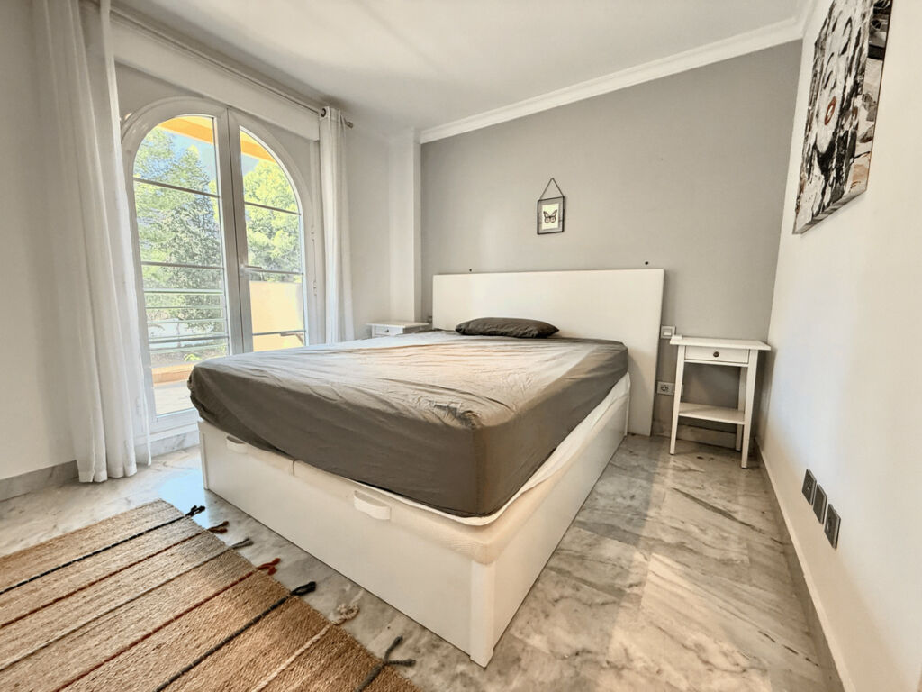 Middle Floor Apartment Nueva Andalucía Málaga - image 14