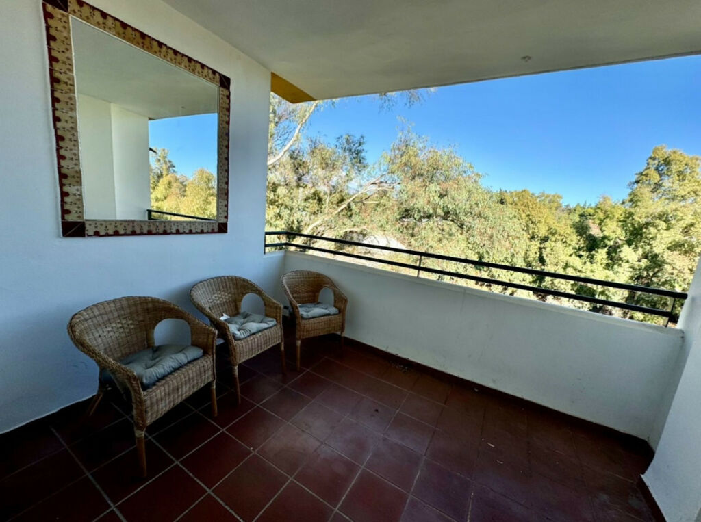 Middle Floor Apartment Guadalmina Baja Málaga - image 14