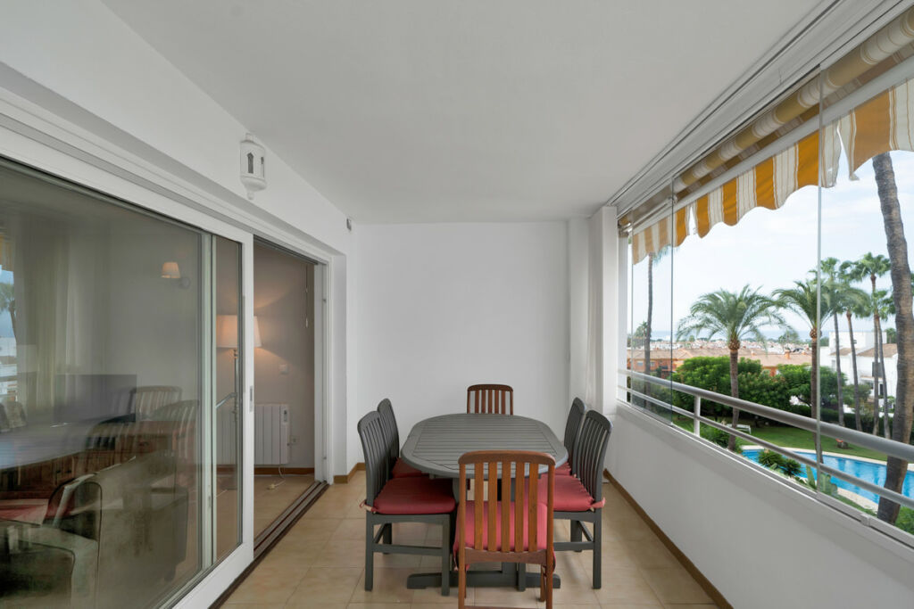 Middle Floor Apartment Estepona Málaga - image 14