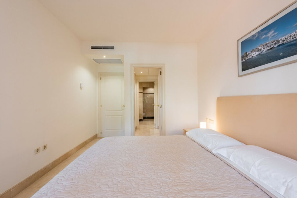 Ground Floor Apartment Puerto Banús Málaga - image 14