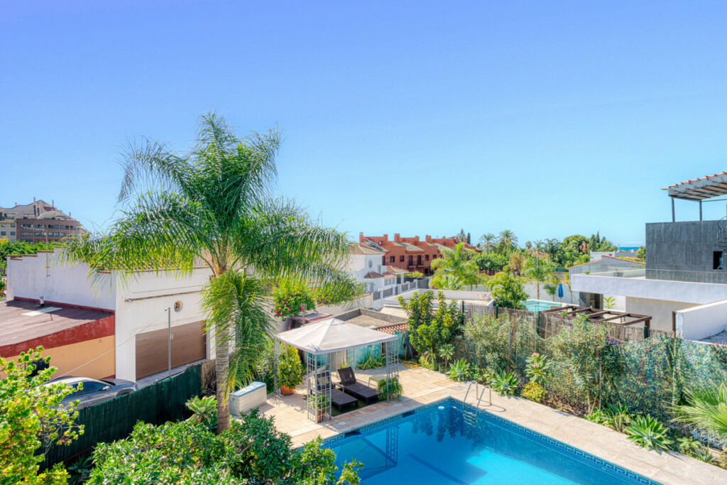 Detached Villa Marbella Málaga - image 15