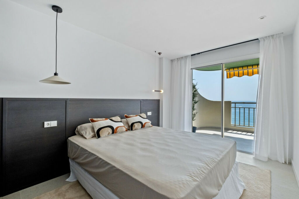 Middle Floor Apartment Fuengirola Málaga - image 14