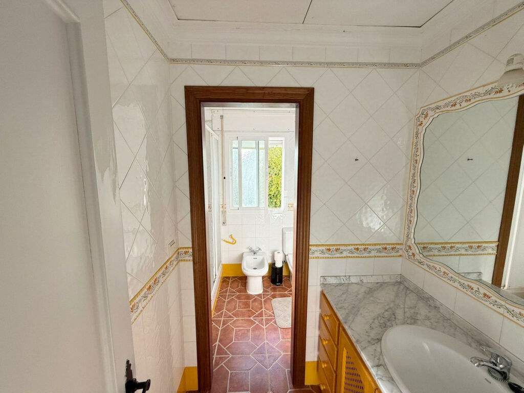 Detached Villa Casares Málaga - image 15
