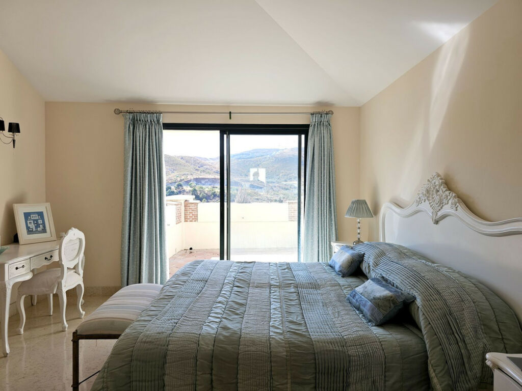 Penthouse Duplex Benahavís Málaga - image 14