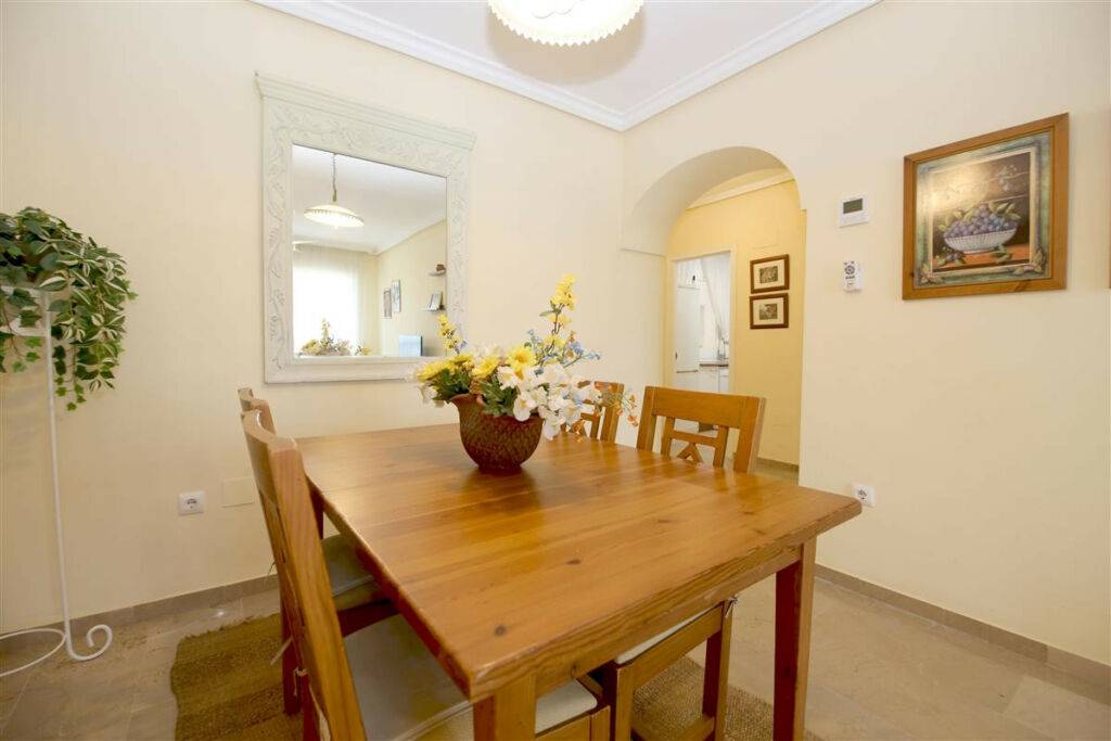 Middle Floor Apartment Estepona Málaga - image 14