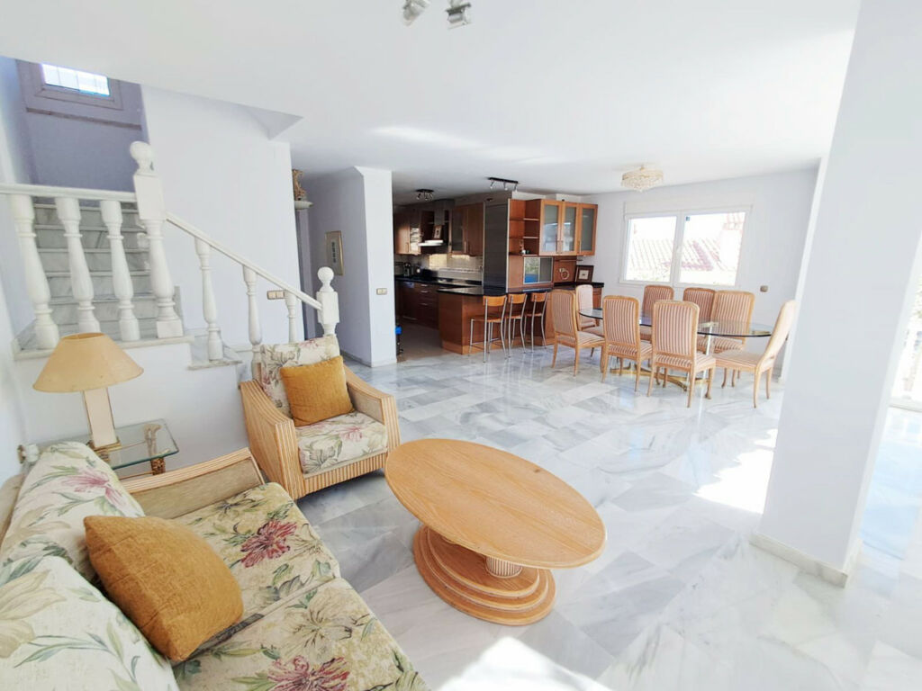 Semi-Detached House Benalmadena Málaga - image 14
