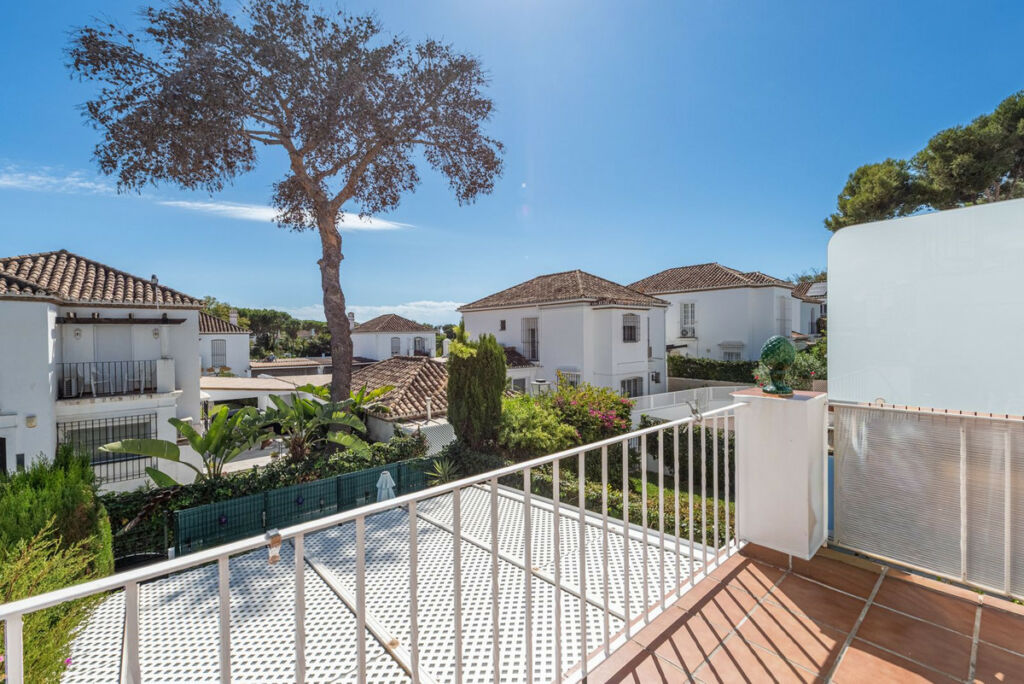 Semi-Detached House Benamara Málaga - image 14