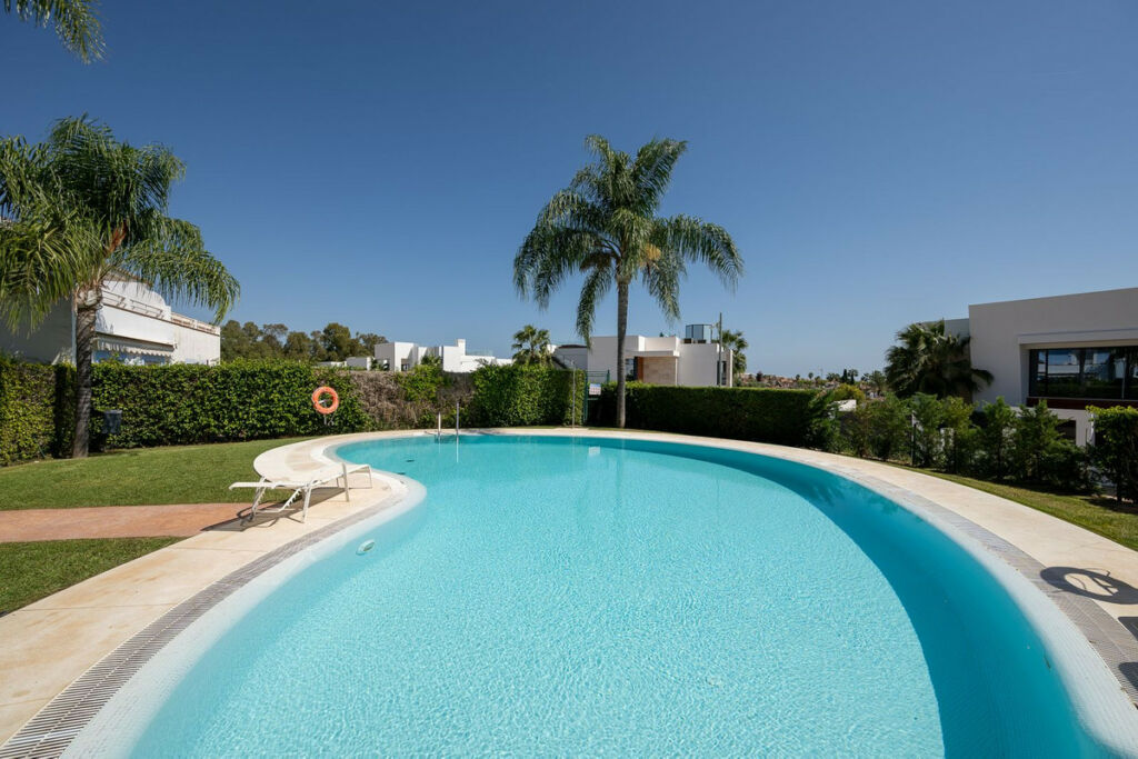 Townhouse Estepona Málaga - image 14