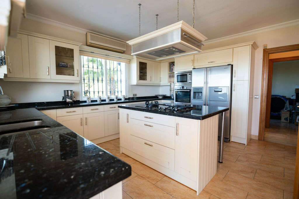 Detached Villa Mijas Málaga - image 14
