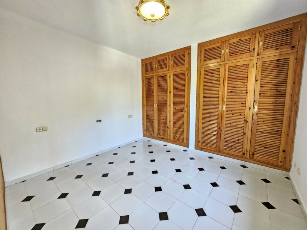 Townhouse El Chaparral Málaga - image 14