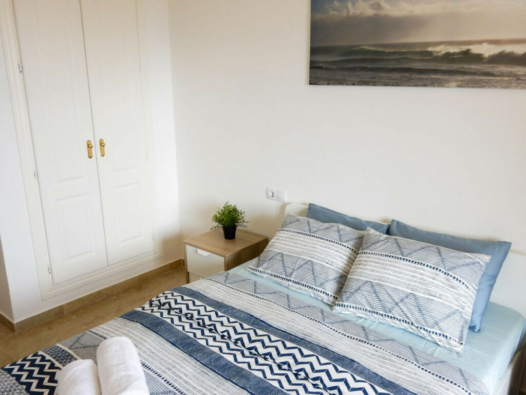 Penthouse La Duquesa Málaga - image 14