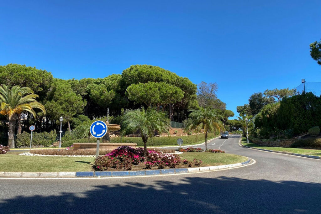 Residential Plot Hacienda Las Chapas Málaga - image 14
