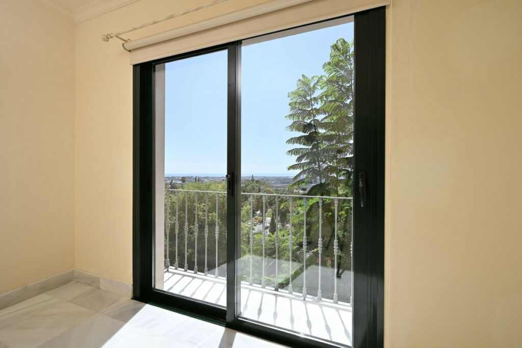 Middle Floor Apartment Benahavís Málaga - image 15