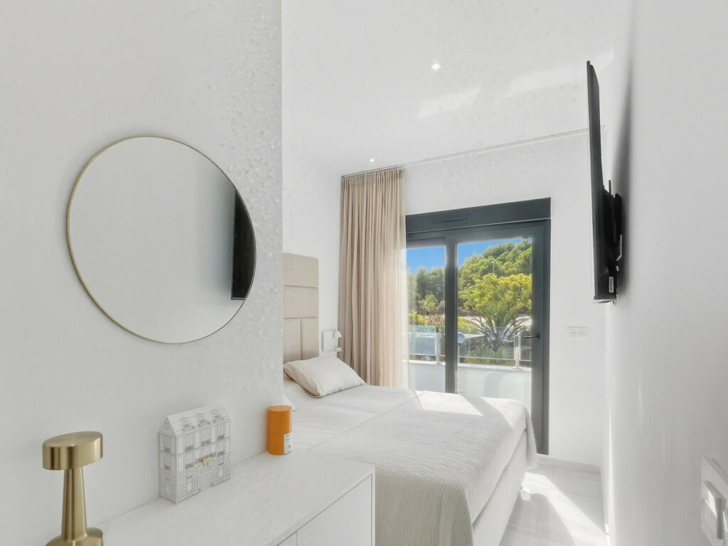 Detached Villa Polop Alicante - image 15