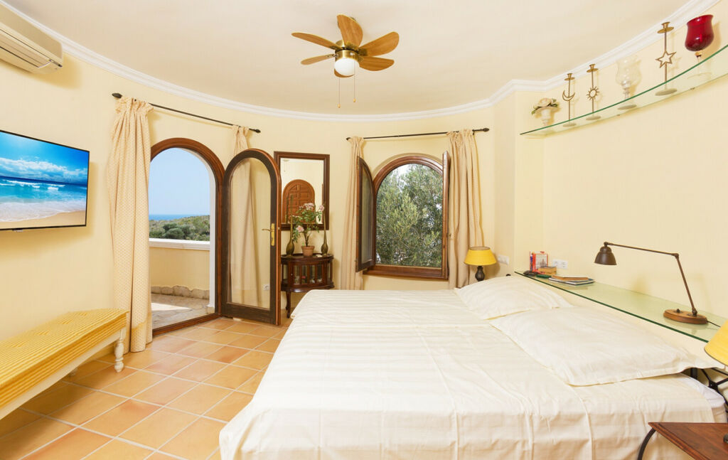Detached Villa Cumbre del Sol Alicante - image 15